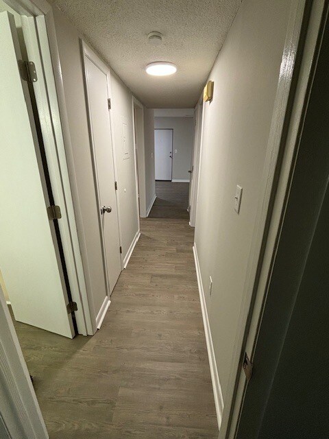 Foto del edificio - 1100 Crescent Dr