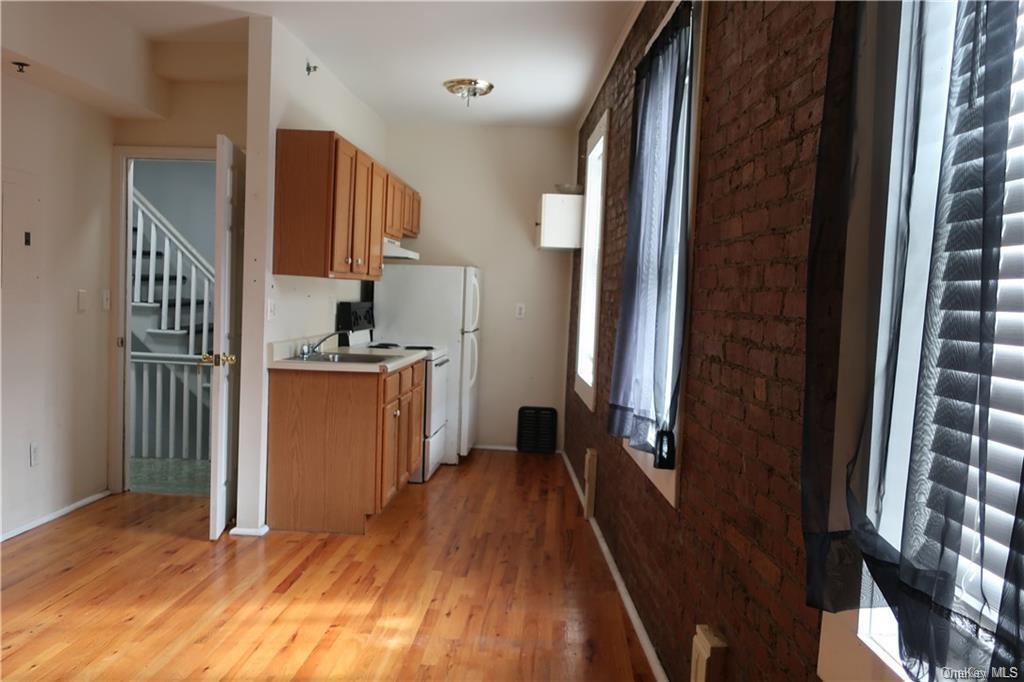 4 Broadway, Haverstraw, NY 10927 Room for Rent in Haverstraw, NY