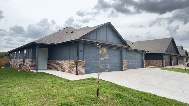 Foto del edificio - Welcome to Brand New Masonwood featuring this 3 Bedroom 2 Bath 2 Car Garage Duplex in a Great loc...