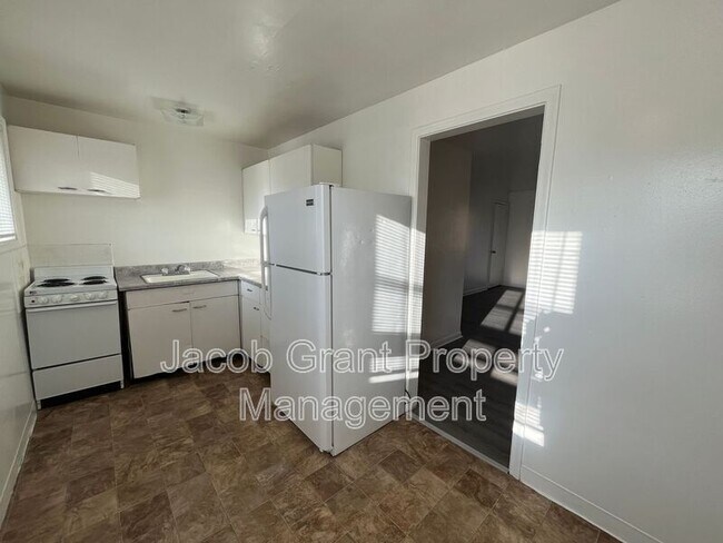 Foto del edificio - 575 Tiger Ave