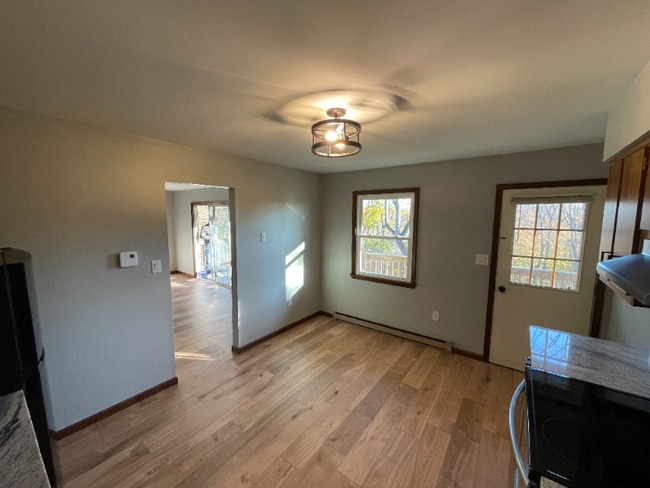 Building Photo - 10 Edgewood Terrace