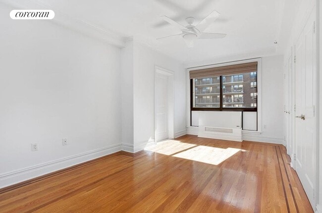 Building Photo - 203 W 90th St