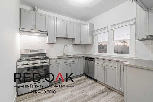 Foto del edificio - 1056 Normandie Ave