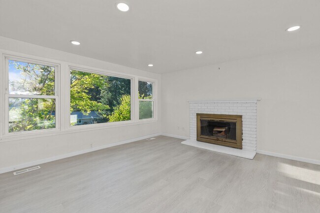 Foto del edificio - 17723 23rd Ave SE