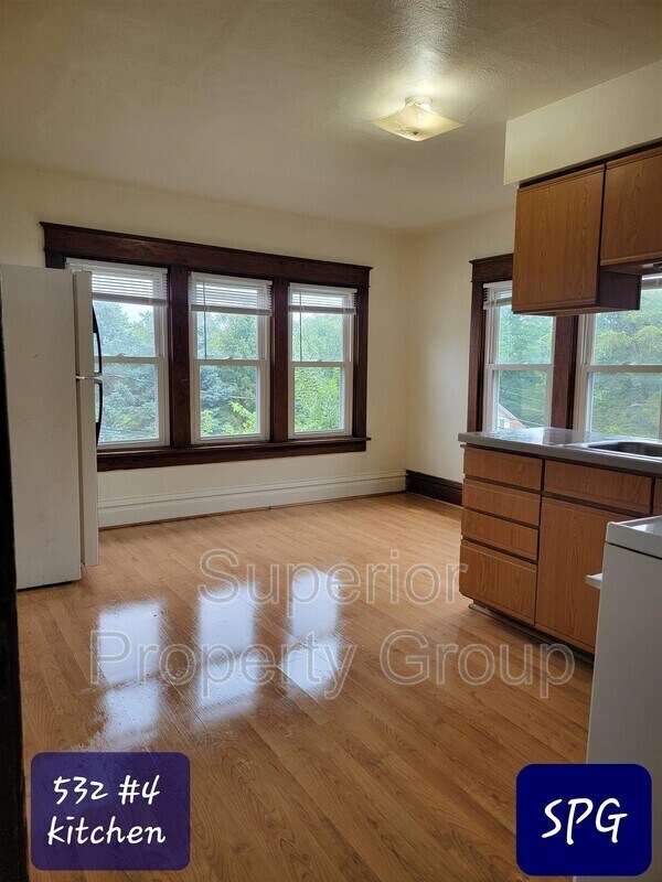 Building Photo - 532 E Cook St