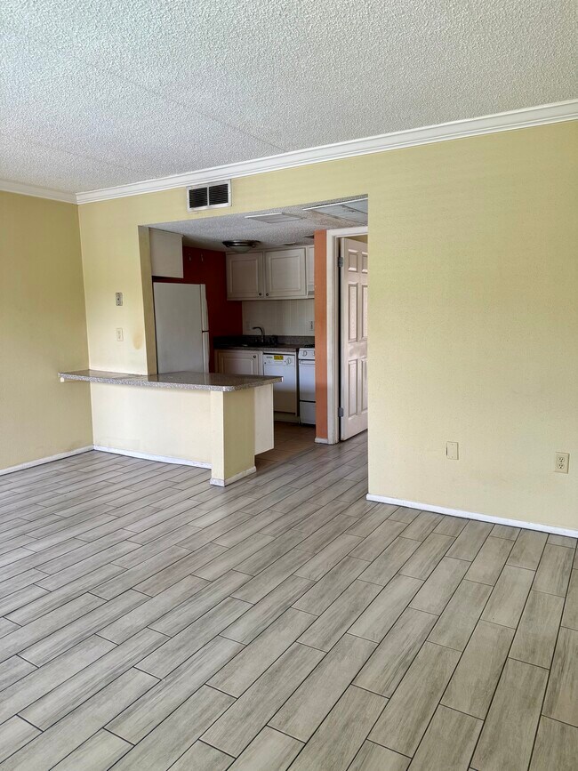 Foto del edificio - 103 Oyster Bay Cir
