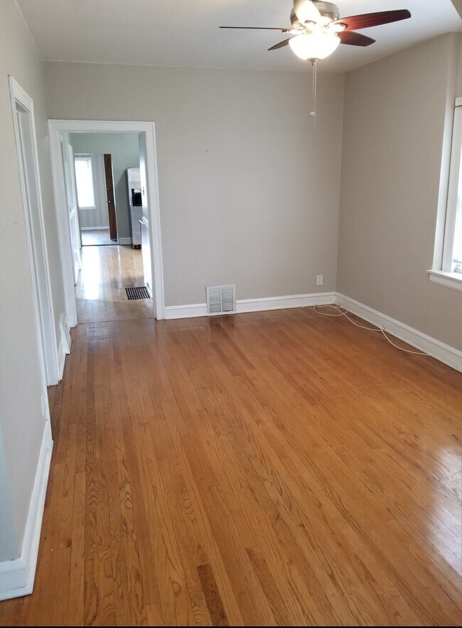 Building Photo - 4616 W Patterson Ave