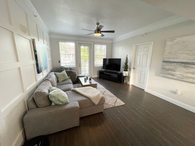 Building Photo - 276 Murcia Dr