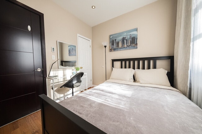 Foto del edificio - 5 W 101st St