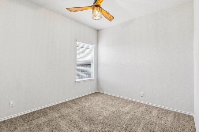 Building Photo - 10512 Gala Blvd