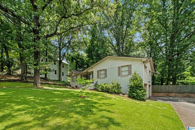Foto del edificio - 4709 Overwood Cir