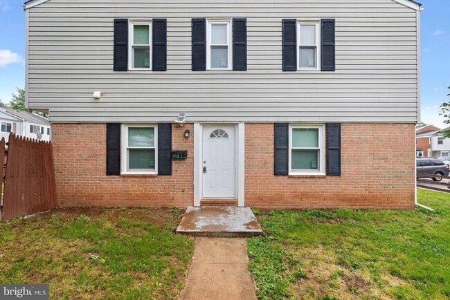 Foto del edificio - 8157 Community Dr