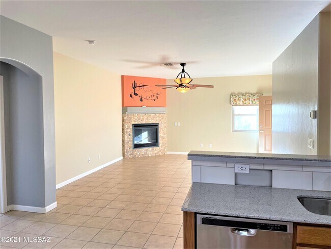 Foto del edificio - 5579 W Dove Loft Dr