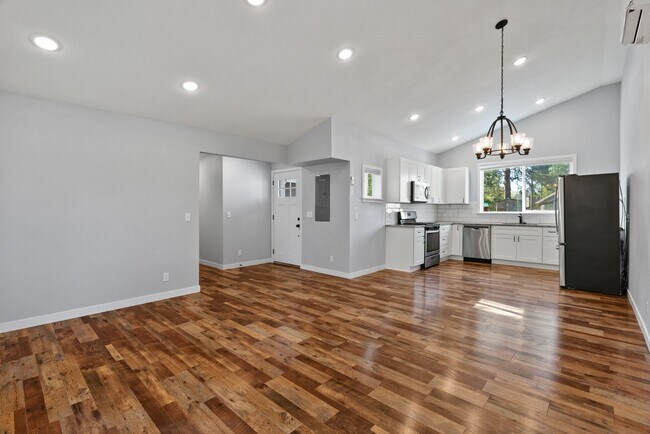 Foto del edificio - 900 Westwood Dr