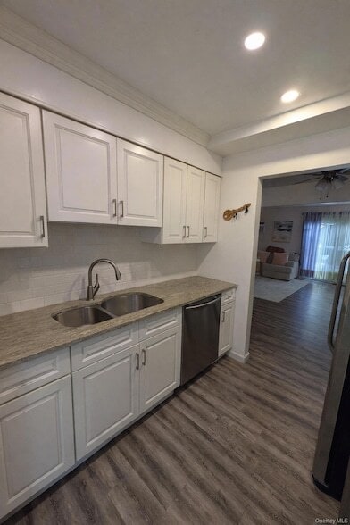 Foto del edificio - 4 McLaughlin Ave