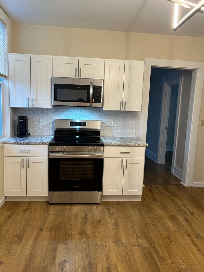 Foto del edificio - 3322 Daisy Ave