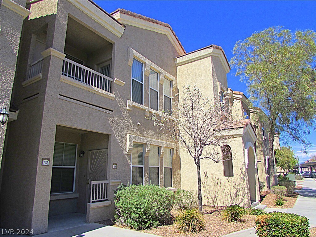 10550 W Alexander Rd Unit 2166, Las Vegas, NV 89129 Condo for Rent in