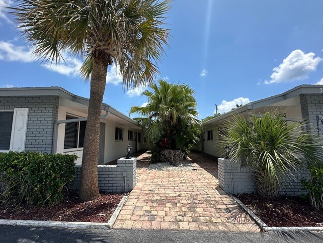 Interior Photo - Lighthouse Point Apartments LLC