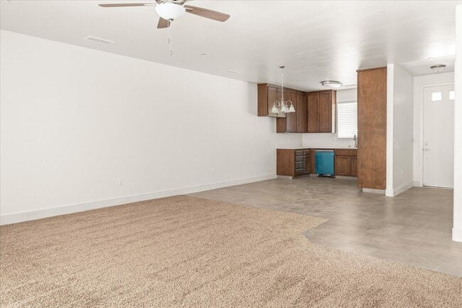 Building Photo - 40500 Bollinger Pl