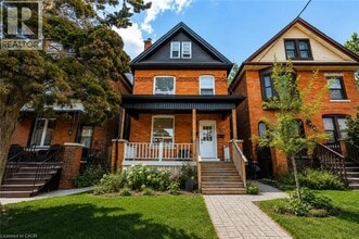 Building Photo - 49 Gladstone Ave