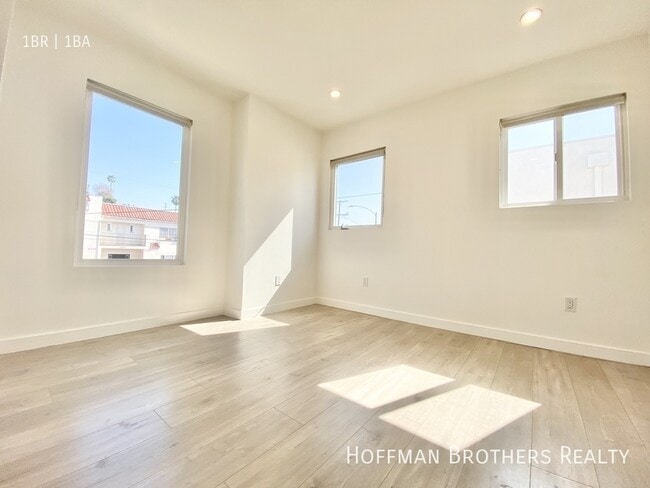 Foto del edificio - 421 1/2 N Coronado St