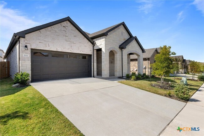 Foto del edificio - 2132 Magnolia Hl Dr