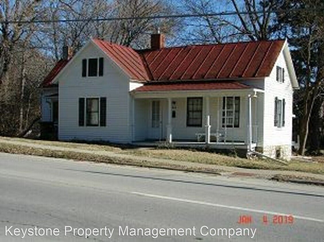 Primary Photo - 2 br, 1 bath House - 802 N. Dodge Street