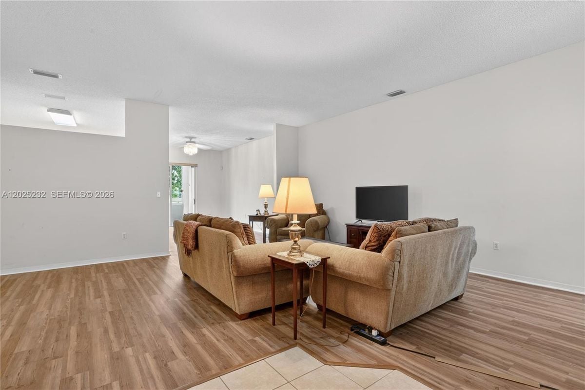 Building Photo - 2655 Dunwoodie Pl