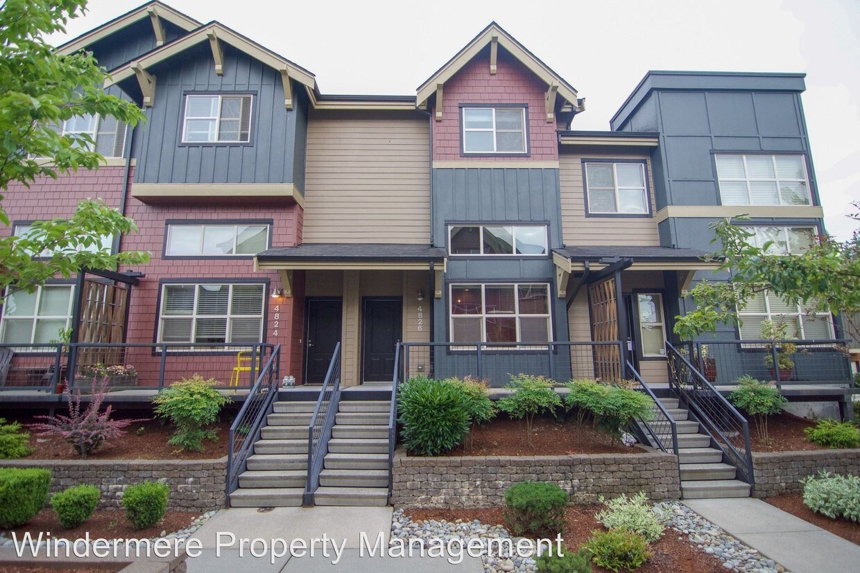 Primary Photo - 2 br, 2.5 bath House - 4826 Pointes Dr.