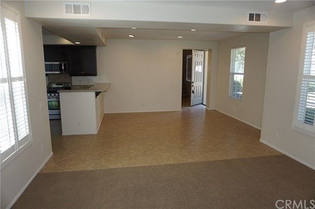 Building Photo - 15219 Kensington Park Dr