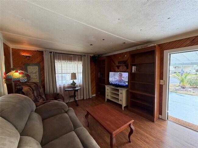 Building Photo - 3311 Eileen Dr