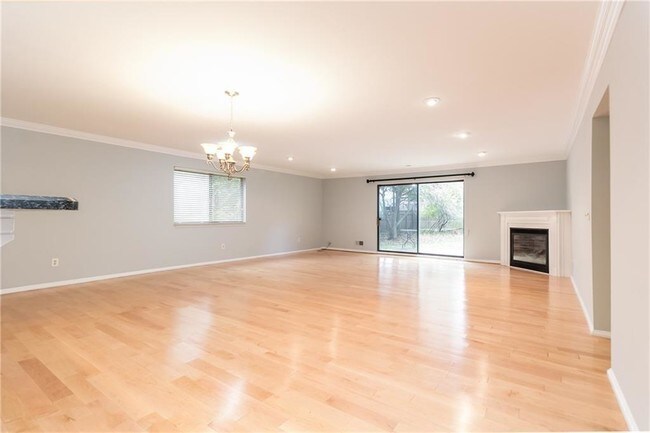 Foto del edificio - 29736 Farmbrook Villa Ln