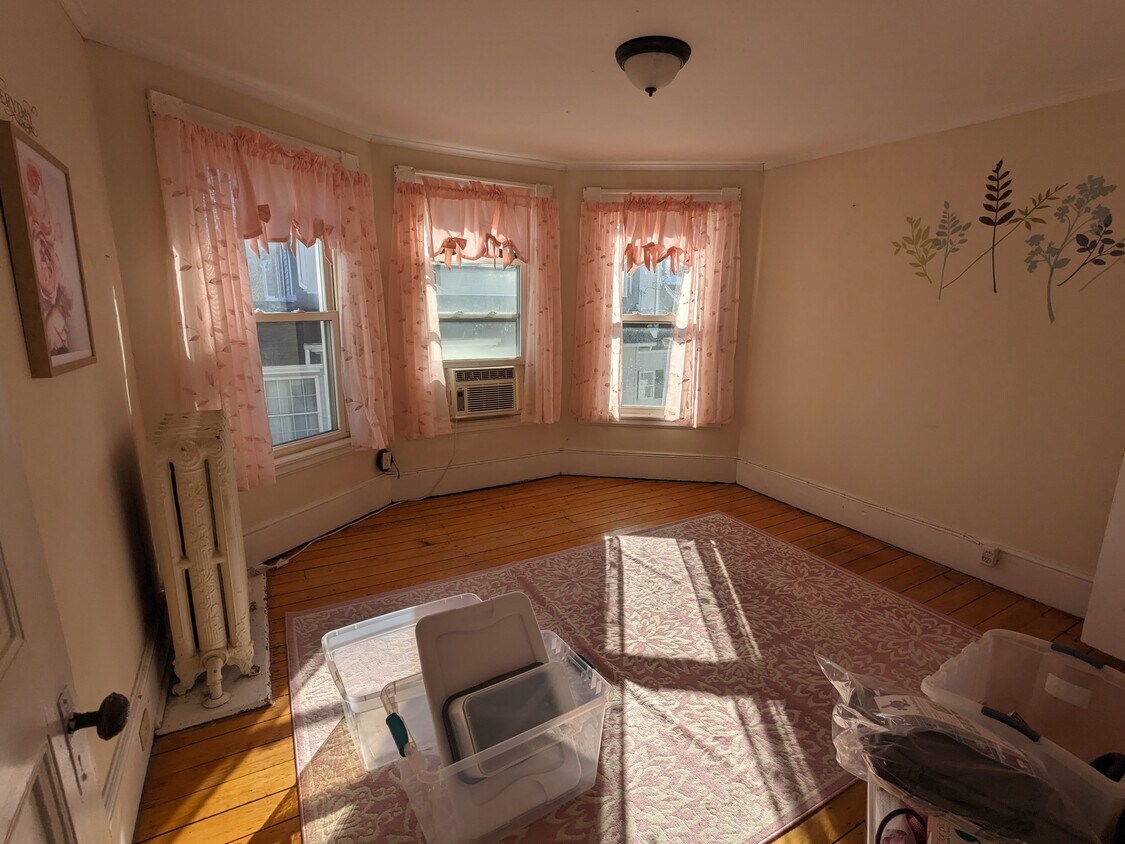 90 Fairview Ave Unit 2A, Naugatuck, CT 06770 Apartments in Naugatuck