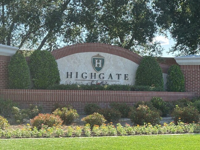 Foto del edificio - Seven Oaks Highgate Gated Community - READ...