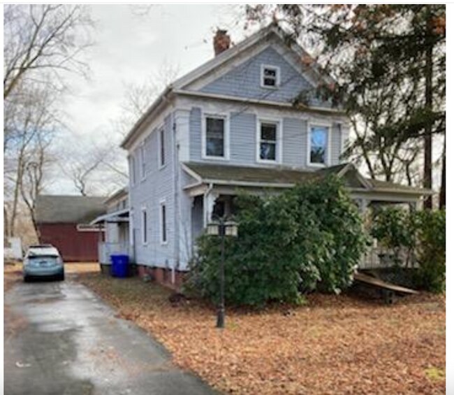 Building Photo - 266 Naubuc Ave