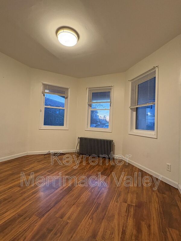 Foto del edificio - 58 Temple St