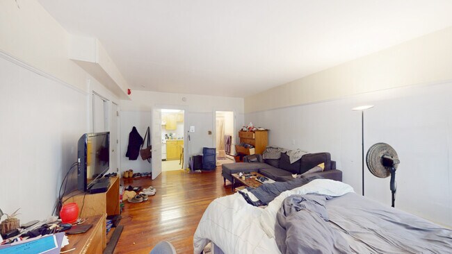 Foto del edificio - 1069 Beacon St