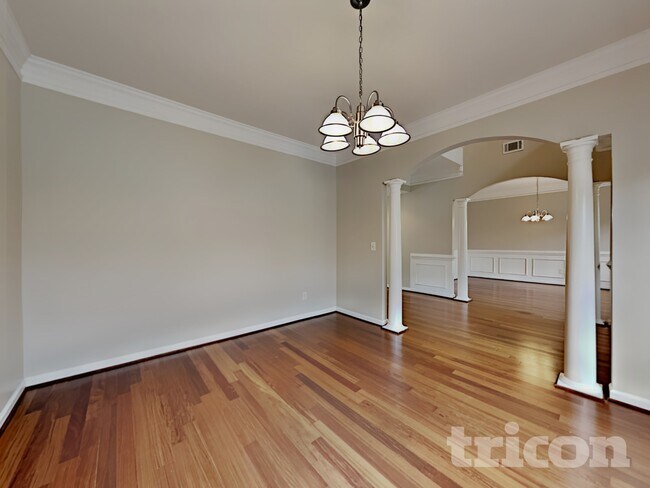 Building Photo - 4311 Glen Heights Way