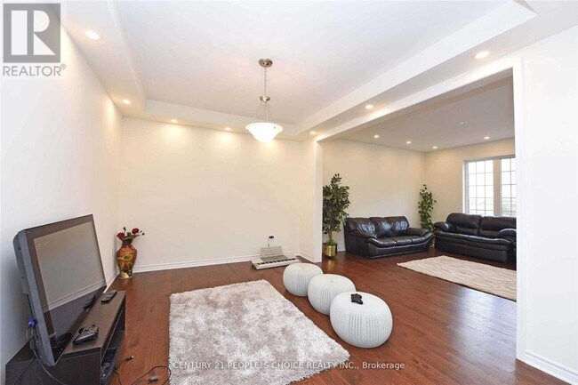 Building Photo - 249 Hinton Ter