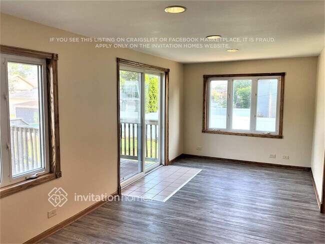 Building Photo - 1102 Lathrop Ave