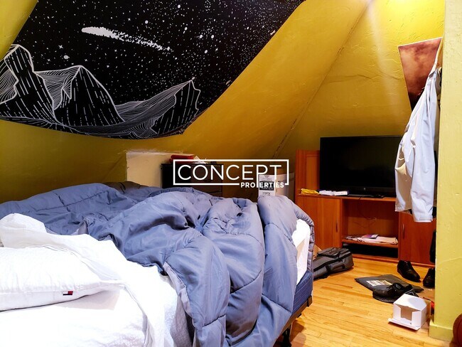 Building Photo - 45 Cherokee St