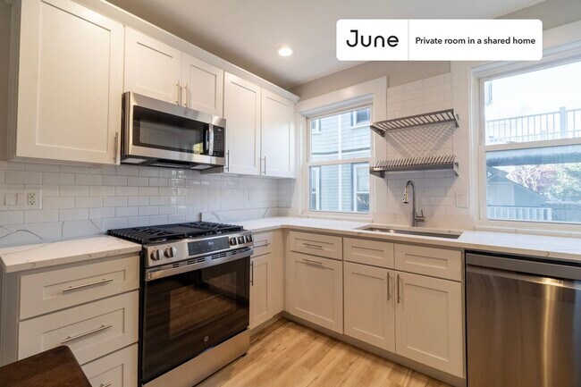 Foto del edificio - Room in Shared 5 bed/2 bath home in Brookline