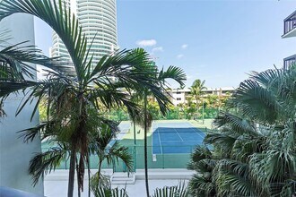 Building Photo - 2333 Brickell Ave