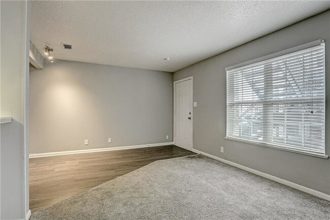 Foto del edificio - 2205 Muroc St