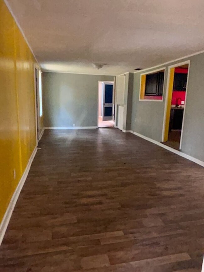 Foto del edificio - 3258 Meadow Ln