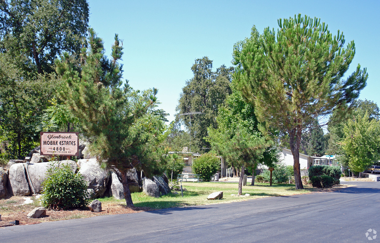 Foto del edificio - Glenbrook Trails