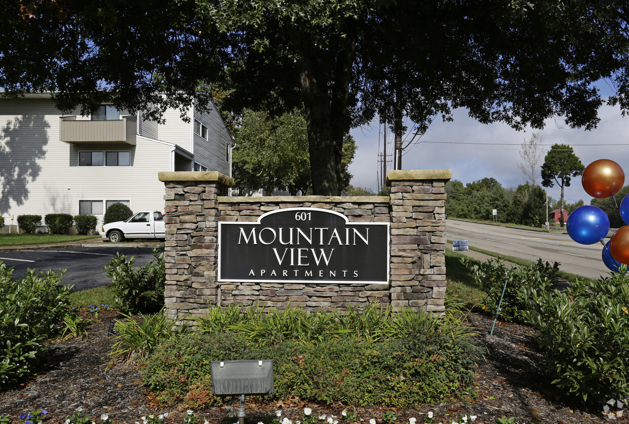 Mountain View - Apartments in Knoxville, TN | Apartments.com