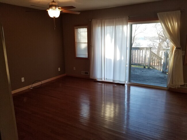 Building Photo - 3037 Dundee Ln