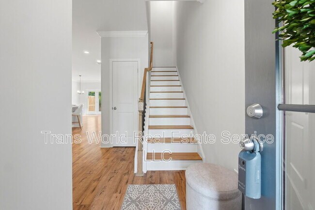 Foto del edificio - 5115 Hillington Wy