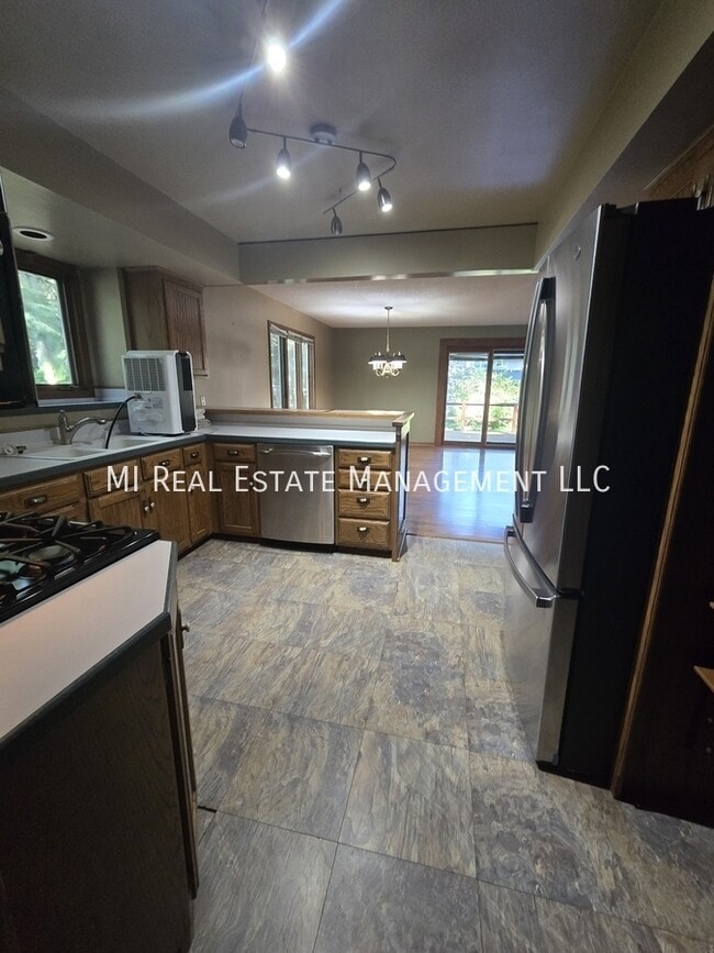 Building Photo - 1268 Oakhampton Rd